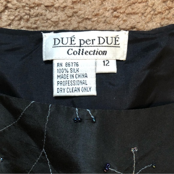 Vintage Due per Due Collection Womans Blouse 12 Black Silk Floral Beaded - Picture 2 of 8